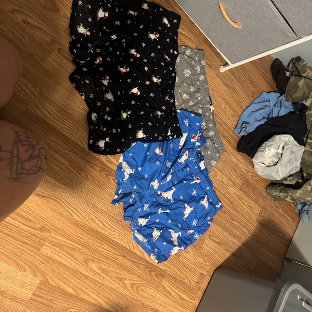 Old Navy Snowflake Pajama Pants - Black and Gray